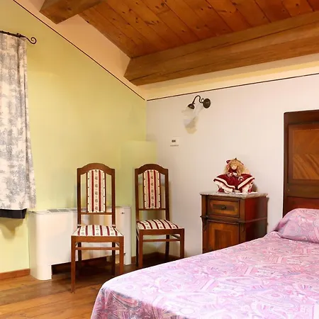 Spacious In Montecarotto With Mountain View And Pool Villa