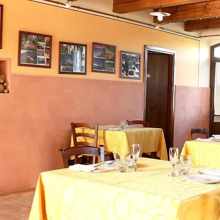 Spacious In Montecarotto With Mountain View And Pool