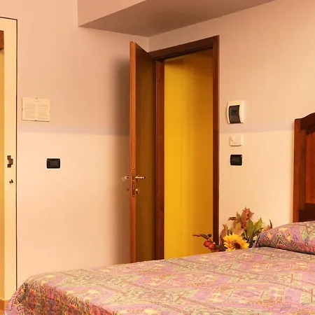 Spacious In Montecarotto With Mountain View And Pool Villa